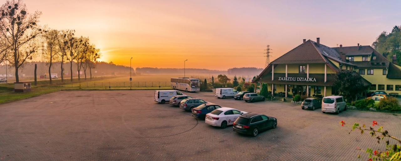 Zajazd U Dziadka Opole Esterno foto
