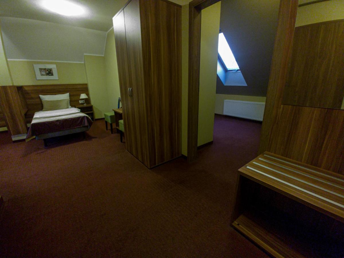 Zajazd U Dziadka Opole Esterno foto