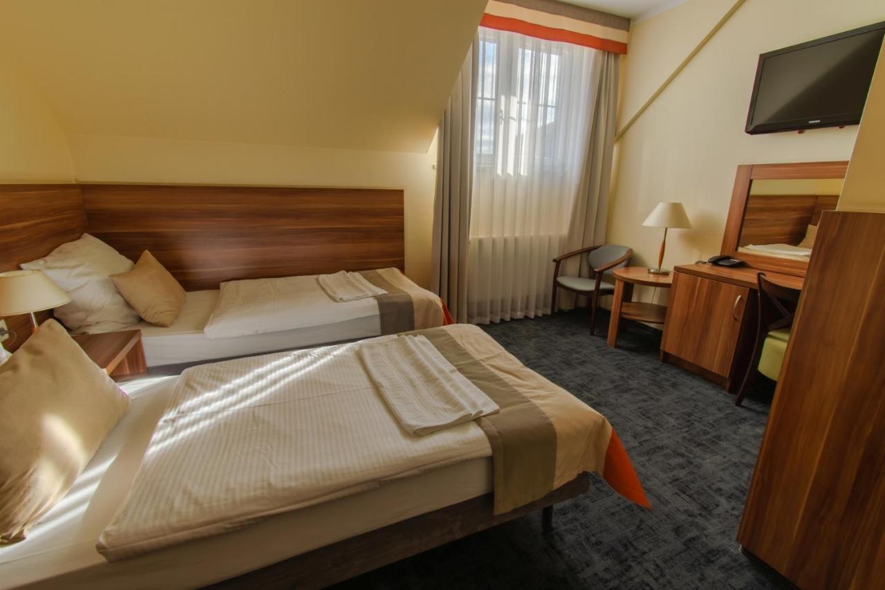 Zajazd U Dziadka Opole Esterno foto
